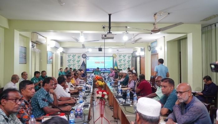 দুর্গাপূজায় নিরাপত্তা নিশ্চিন্তে হোয়াটসঅ্যাপ গ্রুপ ও হটলাইন নম্বর চালু হচ্ছে