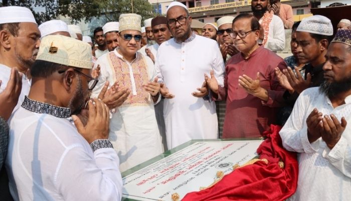 সিলেটে ছিনতাই বন্ধে দ্রুত পদক্ষেপ নেওয়ার নির্দেশ বাণিজ্যমন্ত্রীর