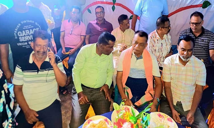 শ্রীমঙ্গলে ঝুলন যাত্রার পূজামণ্ডপ পরিদর্শন করলেন মহসিন মিয়া