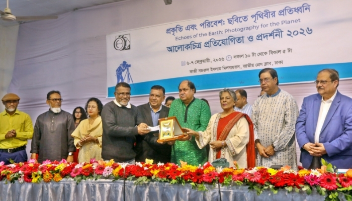 জাতীয় প্রেস ক্লাবে আলোকচিত্র প্রতিযোগিতায় পুরস্কার পেলেন ডেইলি স্টারের নাসির