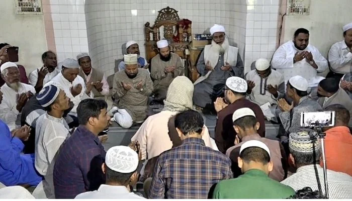 খালেদা জিয়ার সুস্থ্যতা কামনায় এম এ মালিকের কোরআন খতম-দোয়া