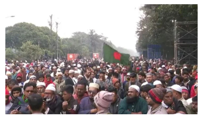 খালেদা জিয়ার জানাজা: কানায় কানায় পূর্ণ মানিক মিয়া এভিনিউ