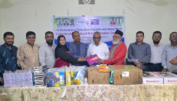 রোটারি ক্লাব অব সিলেট মিডটাউনের উদ্যোগে কম্পিউটার ও শিক্ষা সামগ্রী বিতরণ